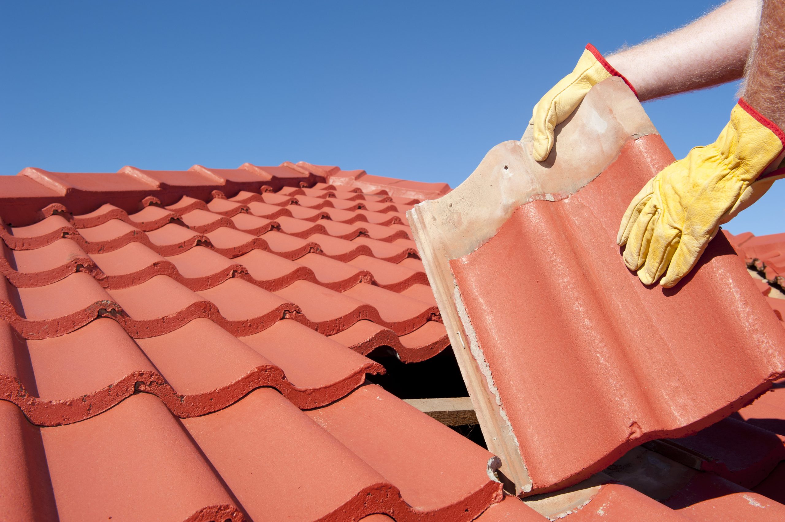 Do I Need To Fix My Roof Before Putting My Home On The Market?